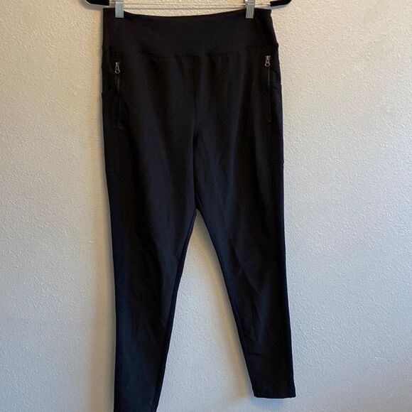 Filas- high waisted black leggings with size zipper pockets - Size large - Picture 1 of 6